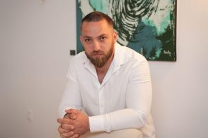 Cum arată o zi din viața fondatorului Re-Vio, George Reteșan