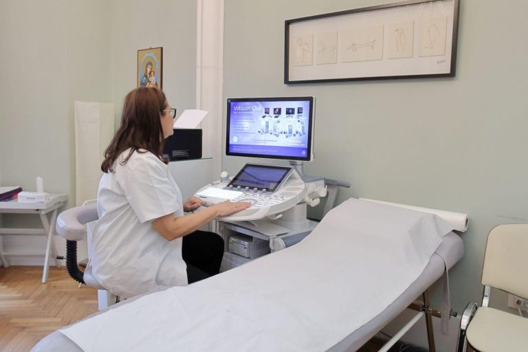 Dr Lorena Turculeț clarifică diferențele dintre PRP și Rigenera pentru pacientele cu vulvovaginita atrofica